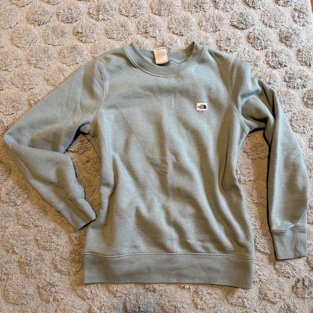The North Face Women’s Heritage Patch Crewneck Sweatshirt